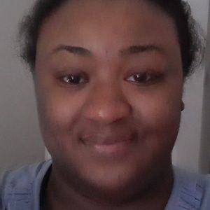 Meet your Posher, Claudia